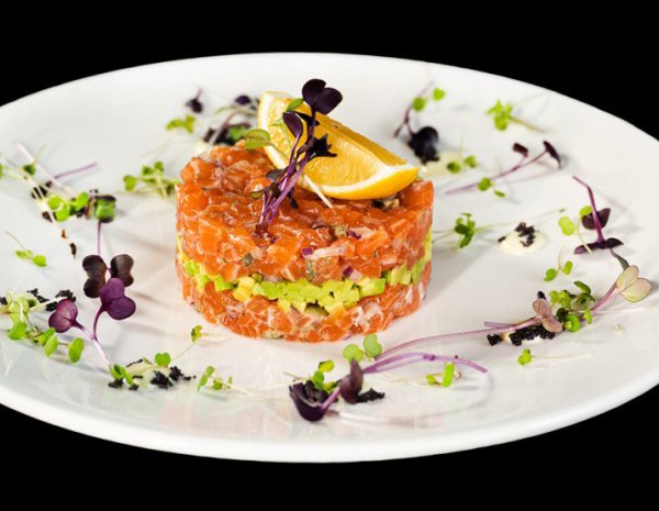 Salmon tartare